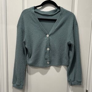 Size medium Cozy cropped Button-Up Cardigan
